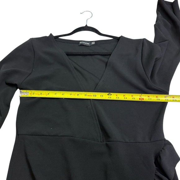 PrettyLittleThing l Black Asymmetrical Ruffled Wrap Dress Size 16 - Picture 6 of 10